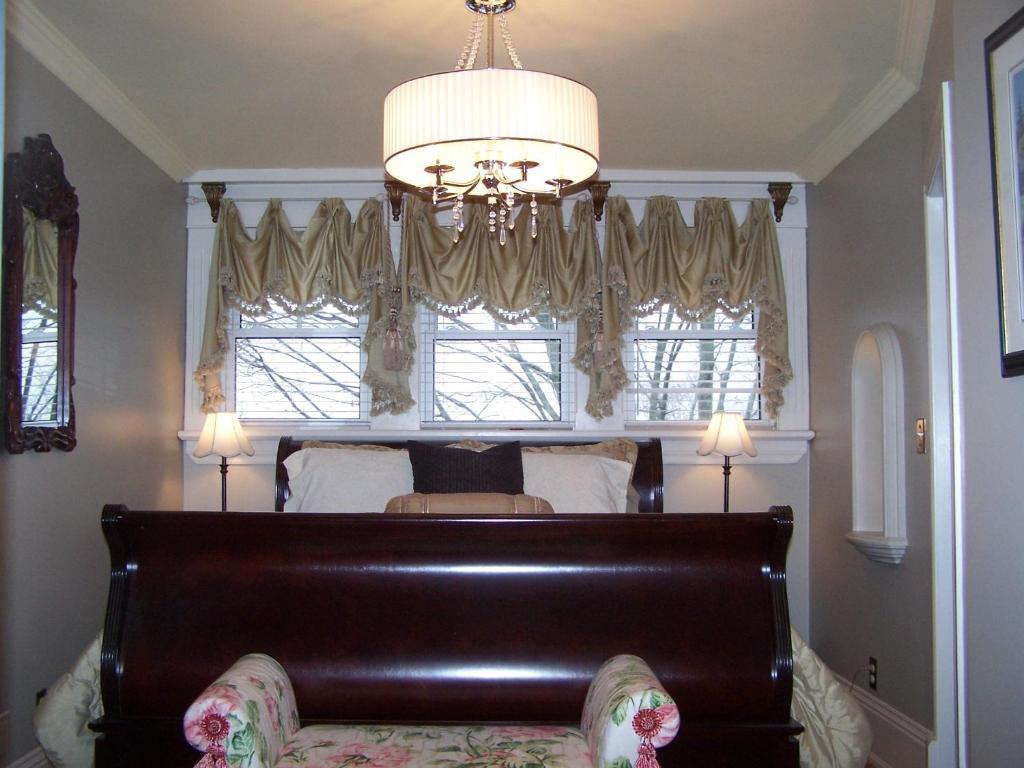Creighton Manor Inn Bed & Breakfast Орилия Стая снимка