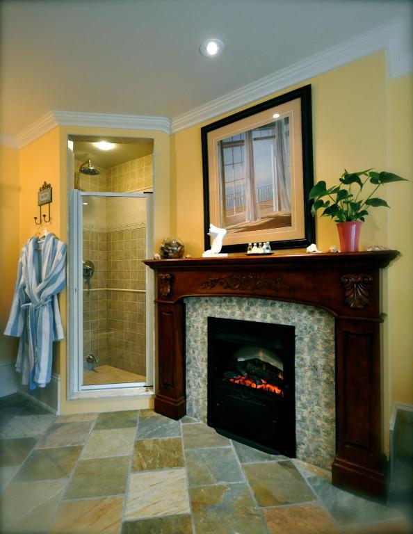 Creighton Manor Inn Bed & Breakfast Орилия Екстериор снимка